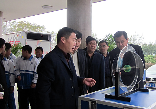 汶上縣“科普大篷車百校行”巡展活動啟動儀式在縣第一實驗中學(xué)舉行
