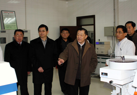 山東省環(huán)保廳副廳長王光和率檢查組來汶上縣檢查驗收環(huán)境監(jiān)測站標準化建設(shè)工作
