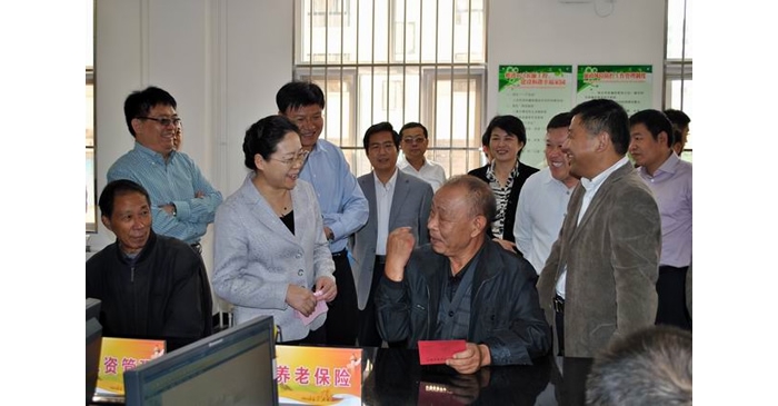 濟(jì)寧市委常委、市紀(jì)委書記李建華率市直有關(guān)部門負(fù)責(zé)同志來汶上縣調(diào)研指導(dǎo)工作