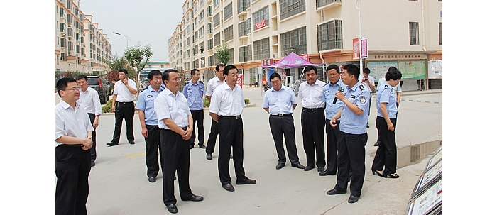 韓軍來汶上縣視察所包保項目辰欣藥業(yè)建設(shè)進(jìn)展情況和社會治安管理工作