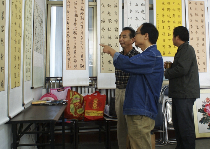 "中國(guó)夢(mèng) 大美汶上”書法繪畫攝影作品展在汶上縣文化館舉行