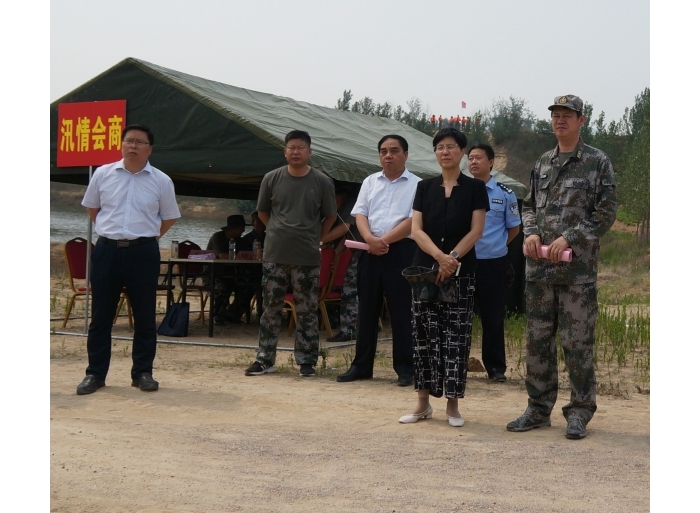 市領(lǐng)導(dǎo)到汶上縣觀摩防汛搶險實戰(zhàn)演練
