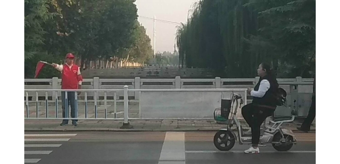 縣房管局積極開展文明志愿者活動