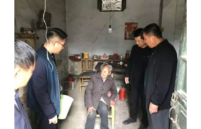 汶上縣人民政府 工作動(dòng)態(tài) 【汶上駐村幫扶】縣房管局開(kāi)展扶貧慰問(wèn)調(diào)研活動(dòng)