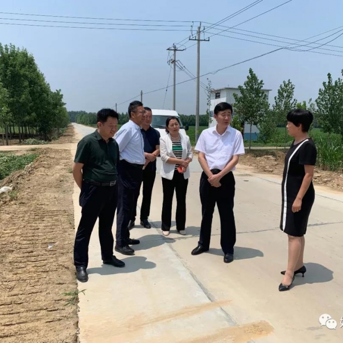 汶上縣人民政府 政務(wù)要聞 縣政府副縣長張斌舉督導(dǎo)檢查郭白公路中段升級改造工程和“四 ...